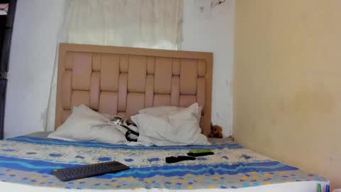 Stepcouple   online show from May 25, 8:37 pm