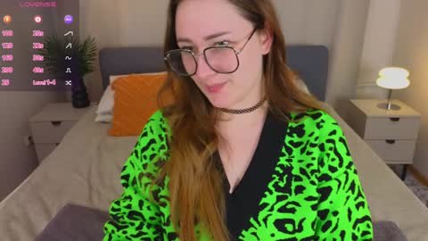 Emma online show from December 12, 9:58 pm