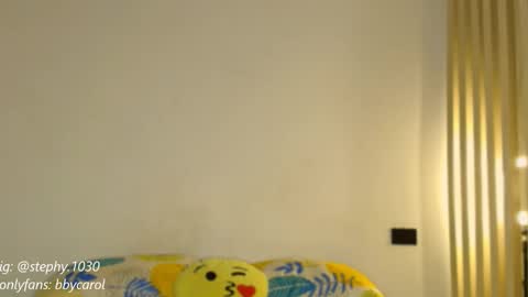 stephany online show from February 15, 7:05 am