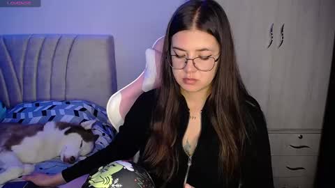 Emma online show from December 23, 4:12 am