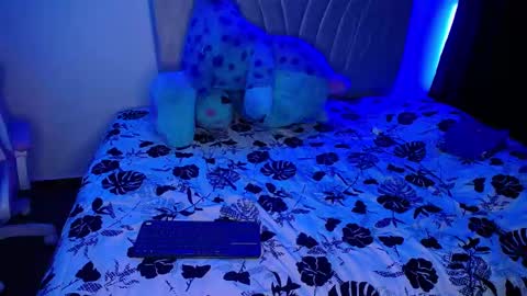 Emma online show from February 19, 2:55 am