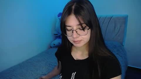 Emma online show from February 25, 3:20 am