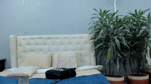 Snapshot of stephane_rouss chatting on September 27, 7:41 pm Stephane Rouss online show from September 27, 7:41 pm