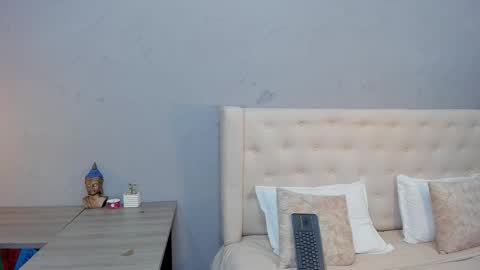 Snapshot of stephane_rouss chatting on October 18, 7:47 pm Stephane Rouss online show from October 18, 7:47 pm