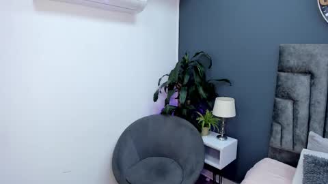 Snapshot of stephane_rouss chatting on October 31, 7:59 pm Stephane Rouss online show from October 31, 7:59 pm