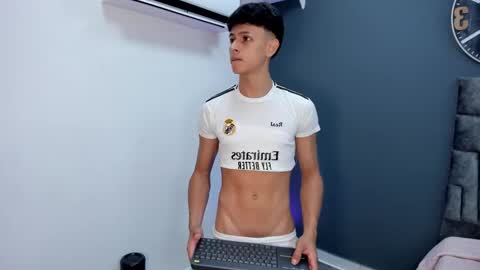 Stephane Rouss online show from November 17, 8:14 pm