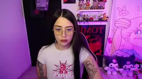 Snapshot of stephani_rousso chatting on February 22, 9:57 pm joha cosmo online show from February 22, 9:57 pm