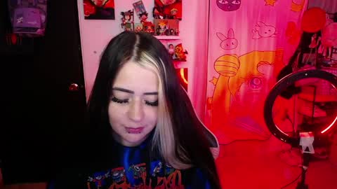 Snapshot of stephani_rousso chatting on April 16, 12:22 am joha cosmo online show from April 16, 12:22 am