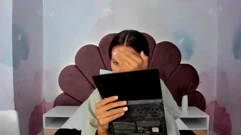 Snapshot of stephani_sweet chatting on March 16, 11:47 am Stefff online show from March 16, 11:47 am