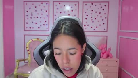 Snapshot of stephania_t chatting on September 10, 11:32 am Stephania online show from September 10, 11:32 am