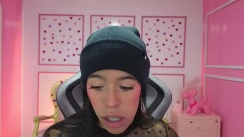 Snapshot of stephania_t chatting on September 18, 11:34 am Stephania online show from September 18, 11:34 am