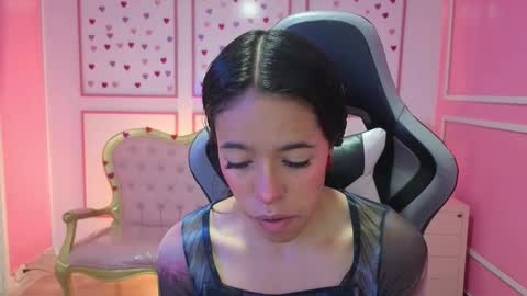 Snapshot of stephania_t chatting on September 19, 11:33 am Stephania online show from September 19, 11:33 am