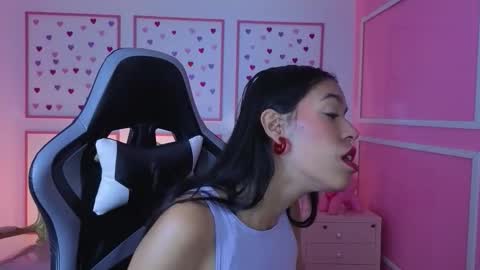 Snapshot of stephania_t chatting on September 24, 11:35 am Stephania online show from September 24, 11:35 am