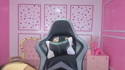 Snapshot of stephania_t chatting on September 29, 11:37 am Stephania online show from September 29, 11:37 am