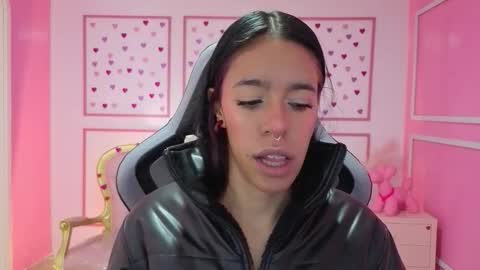 Snapshot of stephania_t chatting on September 30, 11:37 am Stephania online show from September 30, 11:37 am