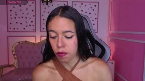 Snapshot of stephania_t chatting on October 22, 11:32 am Stephania online show from October 22, 11:32 am