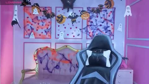 Snapshot of stephania_t chatting on October 30, 11:44 am Stephania online show from October 30, 11:44 am