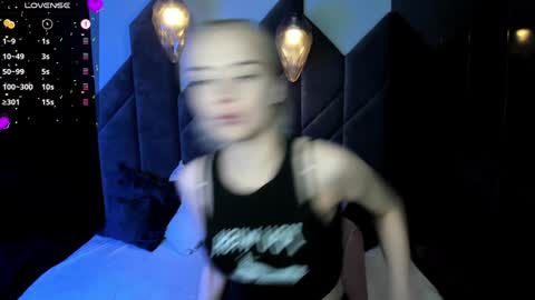 Snapshot of stephanie_sea chatting on January 21, 2:37 pm Stephanie Sea online show from January 21, 2:37 pm