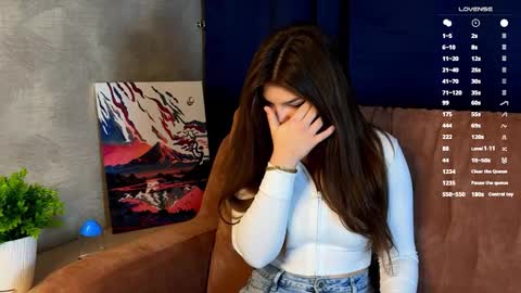 Snapshot of stephanieemiller chatting on October 18, 1:52 am Steph online show from October 18, 1:52 am