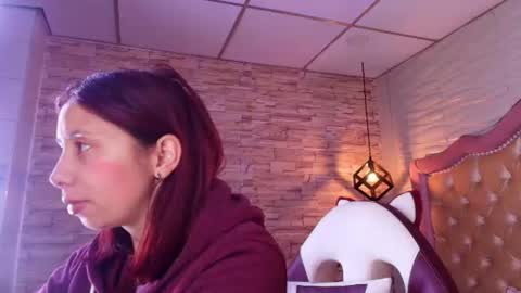 Snapshot of stephaniesun_ chatting on July 2, 12:44 pm Stephaniesun online show from July 2, 12:44 pm