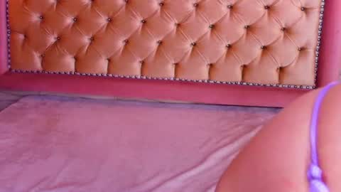 Snapshot of stephaniesun_ chatting on July 5, 1:07 pm Stephaniesun online show from July 5, 1:07 pm