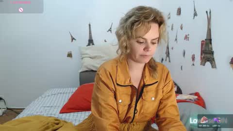 Snapshot of stephaniewild chatting on November 17, 10:54 am Stephanie online show from November 17, 10:54 am