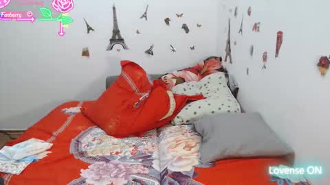 Snapshot of stephaniewild chatting on November 27, 11:34 am Stephanie online show from November 27, 11:34 am