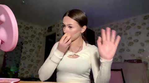 Stephani online show from February 25, 2:59 pm