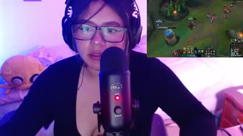 Snapshot of stephanifox chatting on December 16, 12:26 am Stephanie online show from December 16, 12:26 am