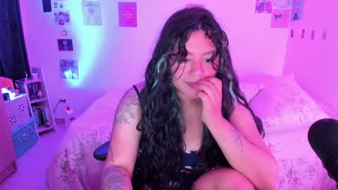 Snapshot of stephanifox chatting on December 23, 4:55 am Stephanie online show from December 23, 4:55 am