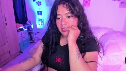 Snapshot of stephanifox chatting on December 24, 6:33 am Stephanie online show from December 24, 6:33 am