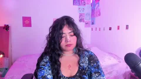 Snapshot of stephanifox chatting on January 13, 5:12 am Stephanie online show from January 13, 5:12 am