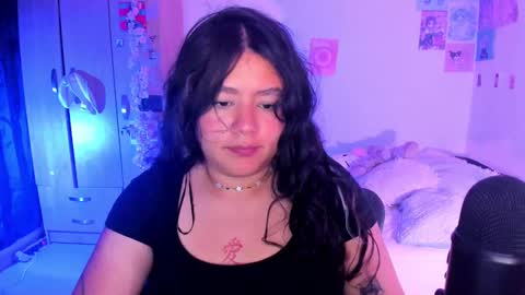 Snapshot of stephanifox chatting on February 20, 1:36 am Stephanie online show from February 20, 1:36 am
