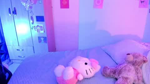 Snapshot of stephanifox chatting on February 26, 2:48 am Stephanie online show from February 26, 2:48 am