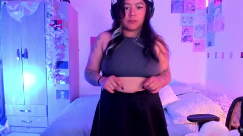 Snapshot of stephanifox chatting on February 26, 6:21 pm Stephanie online show from February 26, 6:21 pm