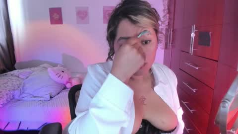 Snapshot of stephanifox chatting on September 12, 7:58 pm Stephanie online show from September 12, 7:58 pm