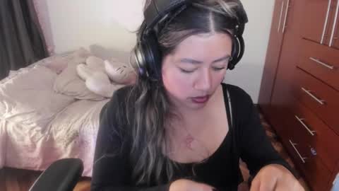 Stephanie  online show from December 14, 11:09 pm