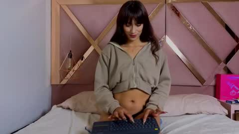 stephany_grand online show from February 11, 5:18 pm