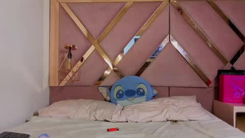 Snapshot of stephany_grand chatting on April 23, 7:27 pm stephany_grand online show from April 23, 7:27 pm