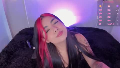 steph online show from November 21, 12:10 am