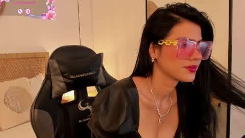 Snapshot of stephanya_ chatting on April 22, 7:37 pm S T E P H A N Y A online show from April 22, 7:37 pm