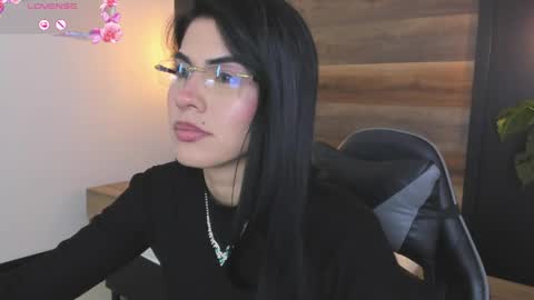 Snapshot of stephanya_ chatting on May 6, 8:25 pm S T E P H A N Y A online show from May 6, 8:25 pm