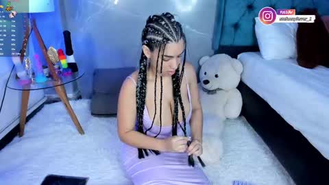 Snapshot of stephanysc chatting on May 3, 1:33 am Stefanny online show from May 3, 1:33 am