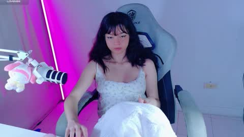 Snapshot of stephybrown chatting on February 21, 2:12 am stephy online show from February 21, 2:12 am