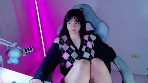 Snapshot of stephybrown chatting on April 21, 1:42 am stephy online show from April 21, 1:42 am
