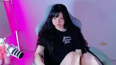 Snapshot of stephybrown chatting on June 3, 9:42 pm stephy online show from June 3, 9:42 pm