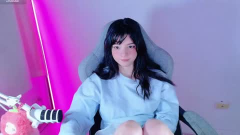 Snapshot of stephybrown chatting on June 6, 12:38 am stephy online show from June 6, 12:38 am