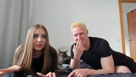 Step sis and Step bro online show from May 14, 5:42 pm