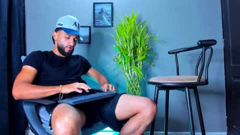 Steve  online show from March 29, 3:01 pm