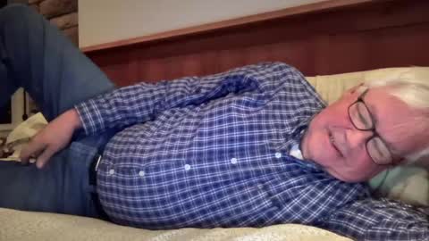 Snapshot of steve988279 chatting on March 3, 11:46 pm Steve online show from March 3, 11:46 pm